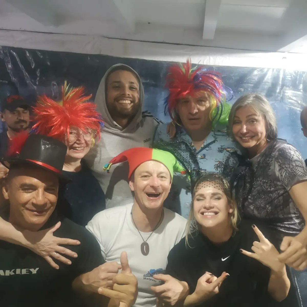 DiveColombia's tweet photo. Some moments captured on the December 27 trip, welcoming a new year in the #FEROX with special moments

#buceocolombia #buceoresponsableyseguro #noplastic #oceans #dive #diving #hammershark #liveboardferox #colombiadiveadventures #malpelo #shark https://t.co/YfOFIpYqaU