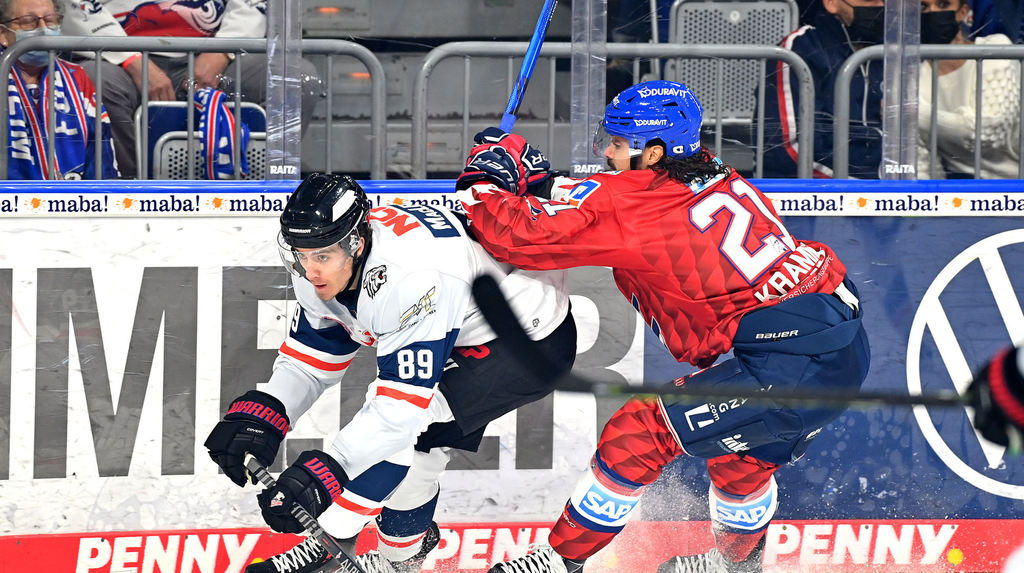HockeyMaritime's tweet photo. The pride of Dartmouth, NS Gregor MacLeod had a goal and assist leading the Nurnberg Ice Tigers to a 3-2 victory over a strong Bremerhaven (DEL) team

MacLeod has always found a way to get on the scoresheet at every level he's played at, from the MHL to the QMJHL to the pro ranks https://t.co/7CWrRQuDQQ