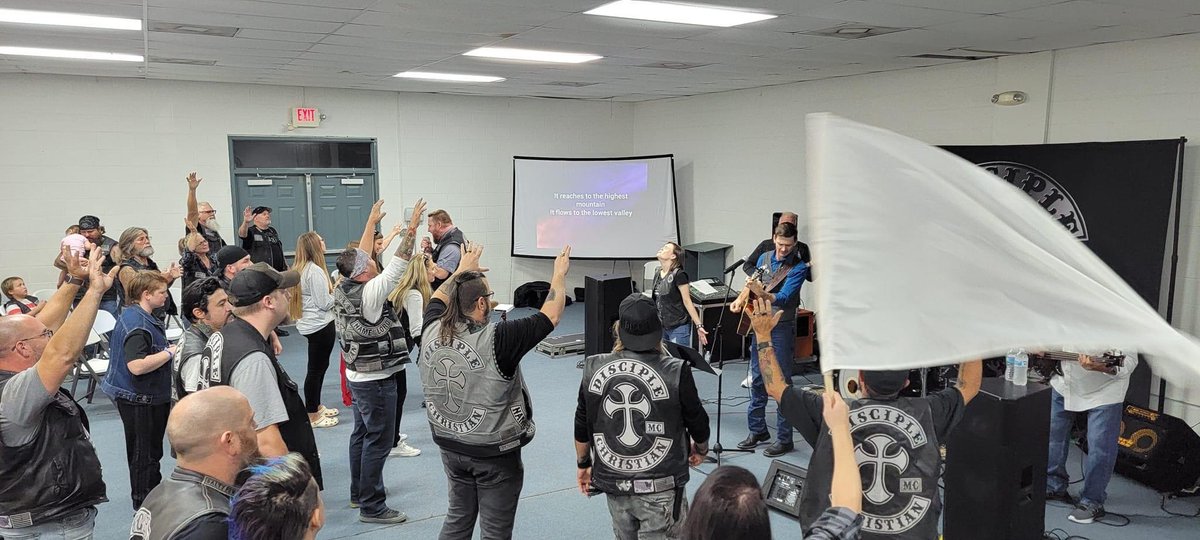 43IronCrew's tweet image. It’s all for God glory!#GodIsGreat #SupportDisciple #MC #MotorcycleClub #MCLife #Christian #BikerLife #MenOfGod #ChristianMotorcycleClub #DiscipleChristianMotorcycleClub #ChristianMC #NameOfTheLord #TattoedChristian #WarriorsOfGod #SavedNotSoft #Brotherhood #Inked  #Ghostin