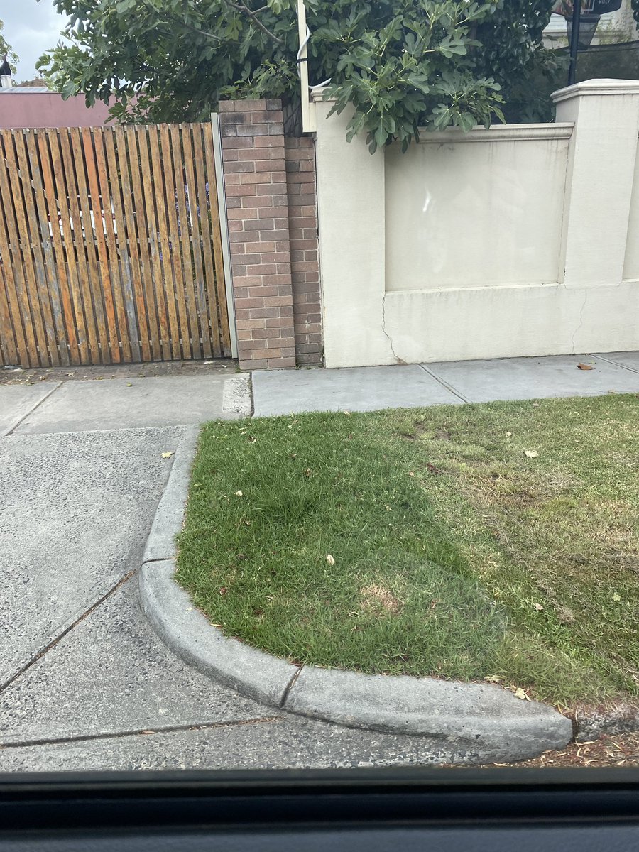therealcliffo's tweet photo. I take it these two neighbours didn’t buy each other a Christmas present last year #stiff https://t.co/f2MqY7QeEy
