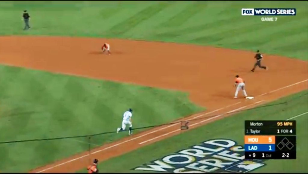 spadilly's tweet photo. My two favorite sports moments of all time:

"Here's a ground ball, right side, could do it..."

and

"THIS GAME HAS TURNED UPSIDE DOWN!!!!” https://t.co/KzyLmicrAD