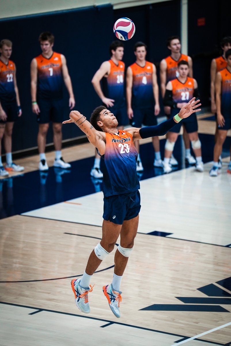 PepperdineMVB_'s tweet photo. SET 3 | And that's a career high for Jaylen with his 5th #AsicsAce of the night!
PEPP 8
LMU 4 https://t.co/LAZCQws3Qg