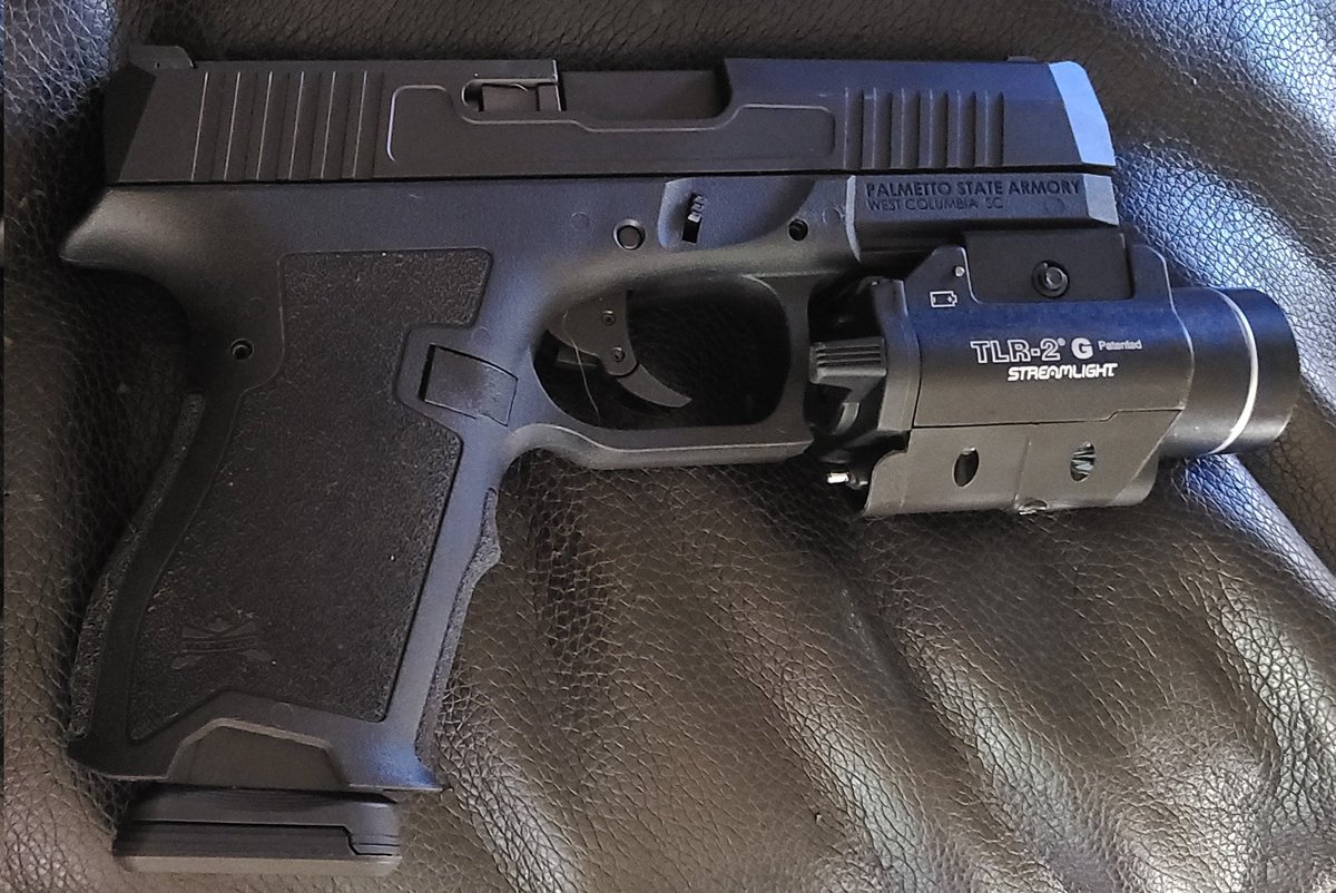 edc76239's tweet photo. On my #PSA #Dagger I'm running the @Streamlight 69250 #TLR2G Rail-Mounted #Tactical #Light with Integrated #Green Laser 300 #Lumens https://t.co/ojTJqhYsV6