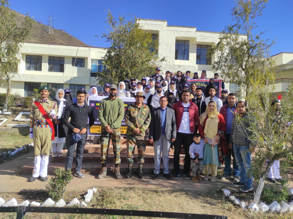 muhammad_shoket's tweet photo. GDC Thannamandi organised a Plantation Drive Under 07 Days Special Winter Camp 2023
#NSS 
#SpecialWinterCamp https://t.co/ZM5dmcmWp5