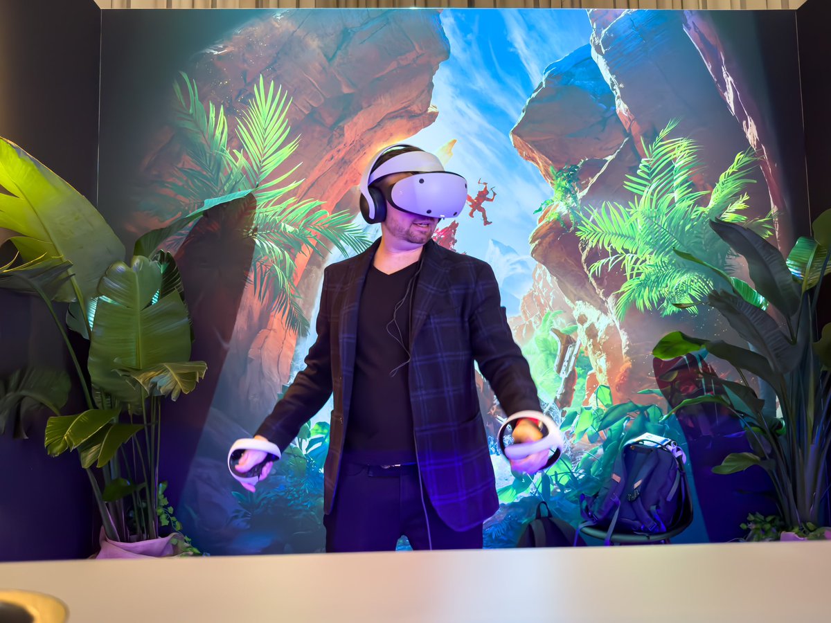 mattswider's tweet photo. 🔥I played with PSVR 2 at #CES just now. Much better than I anticipated!

✅Eye-tracking was surreal
✅4K &amp; wide FOV make it leaps &amp; bounds better vs PSVR1
✅Horizon &amp; PS5 IP=stuff I want to play

My PlayStation VR 2 hands-on will be on https://t.co/ZooHavvbkv 🔜
Subscribe today! https://t.co/NLn9uP6k5w