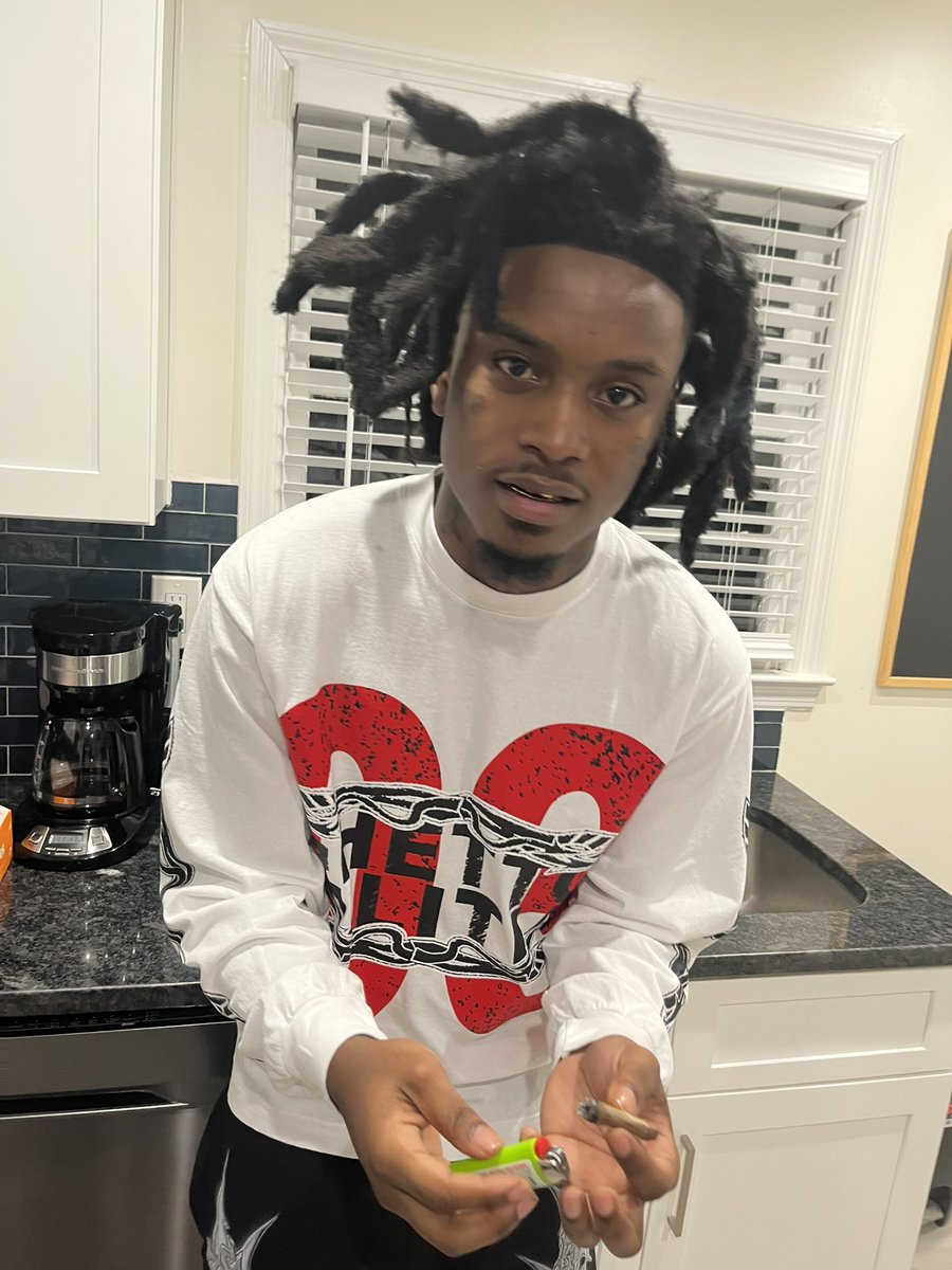Tryna hide my pain wit dem drugs