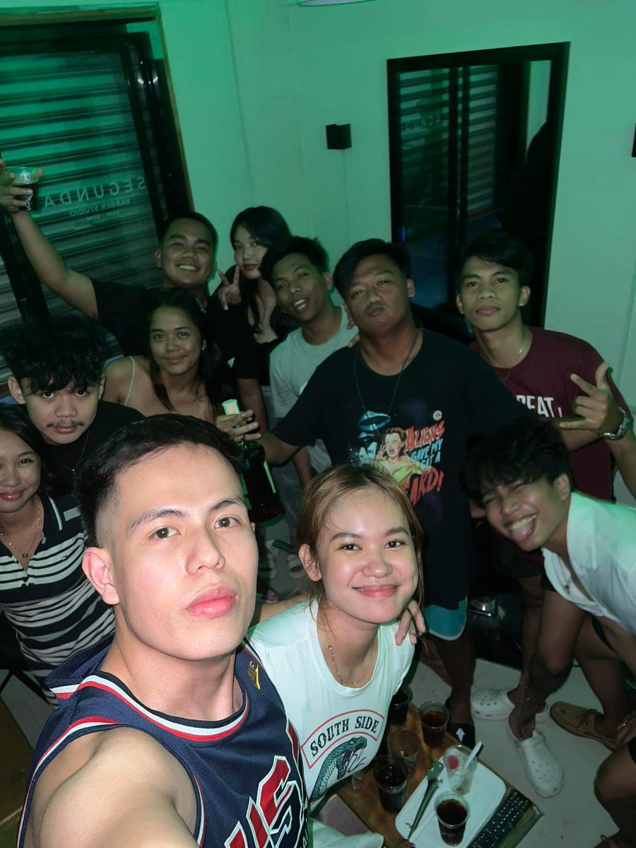 peeeeeeeern's tweet photo. tis was fun

sa uulitin https://t.co/I9nELM6XI1