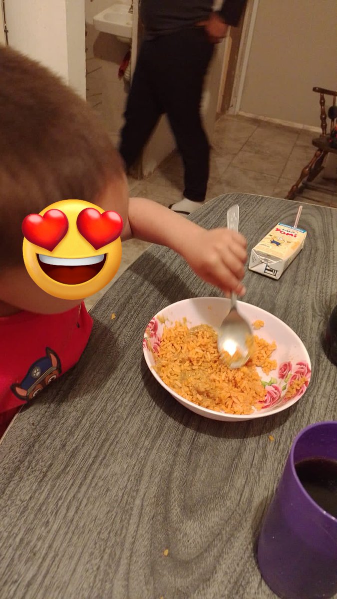 abrazandosonri1's tweet photo. Gracias el alimento de hoy ocupamos diario 50 pesos de tortillas para 35 niños hicimos el pago de 3 días a la tortillería para tenerla segura quien guste apoyar para ese gasto o donar @acpviac @MaDoloresRio @zavala_fco @RitaBurgosV @cluadiacano @SoledadDurazo @lorenzocordovav https://t.co/ibcXJnbjJK
