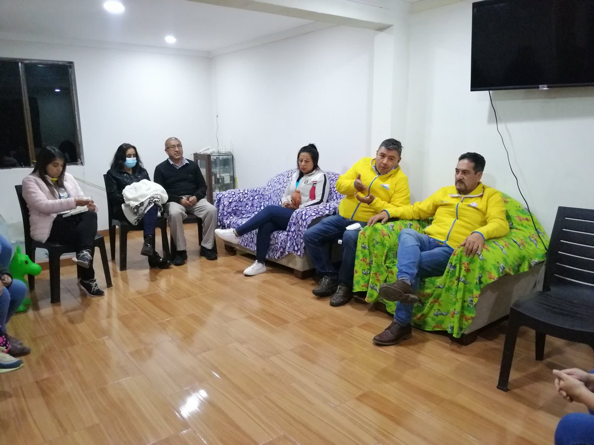 MarioVCastroQ's tweet photo. La casa de don Carlos Guzhñay, será la sede parroquial de la 'Alianza Contigo Avanza por #Cuenca y el #Azuay' listas 104-8-3. 

#MarioCastroAlcalde por una #CiudadSegura. https://t.co/7KqsdQHu5h