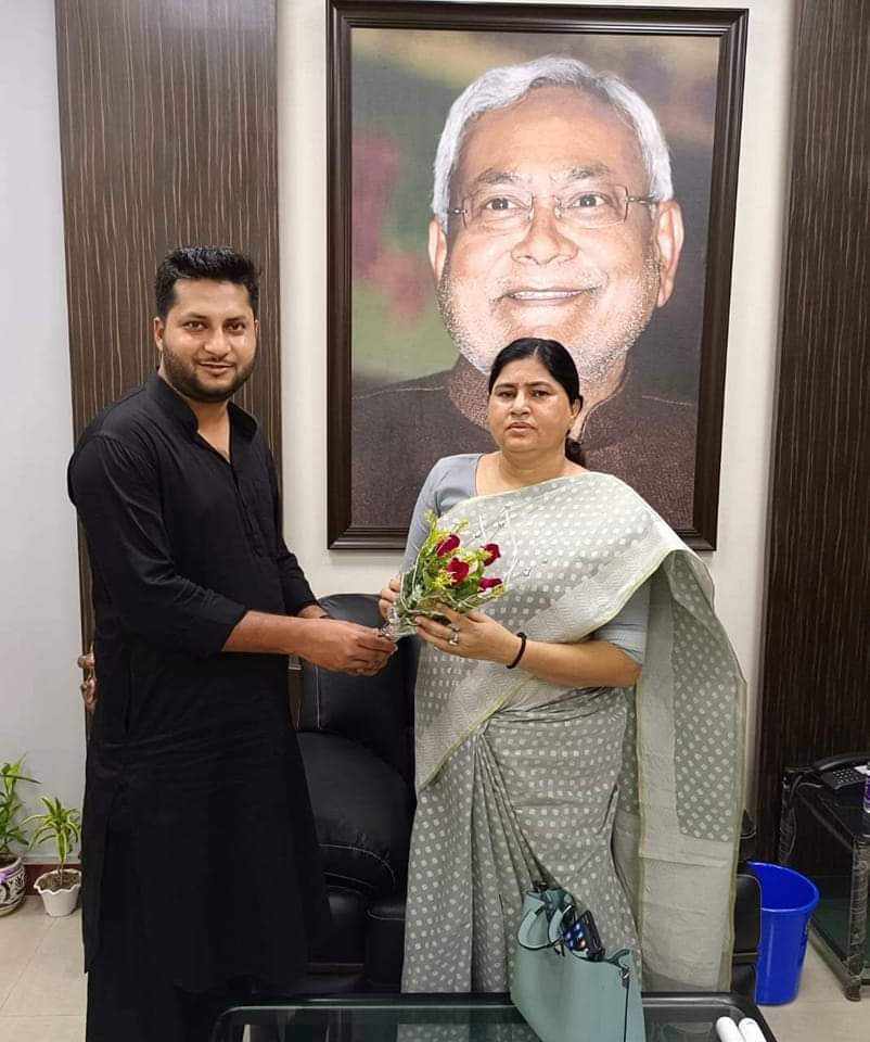 imshadabpu's tweet photo. बिहार सरकार मे खाद्य एवं उपभोक्ता मंत्री,धमदाहा विधानसभा की अति लोकप्रिय विधायक श्रीमती लेसी सिंह जी को उनके जन्मदिन की ढेर सारी बधाई एवं शुभकामनाएं। 
आप हमेशा स्वस्थ रहें, दीर्घायु रहे यही मेरी ईश्वर से कामना है।

@LeshiSingh @Jduonline https://t.co/i2sDIs78ui