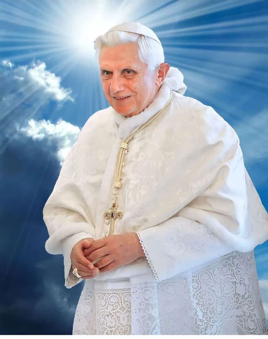 coworkeroftruth's tweet photo. “It is not a more human Church that we need, but a more divine Church. Only then will it be truly human."
(Pope Benedict XVI) https://t.co/brE7fFssvi