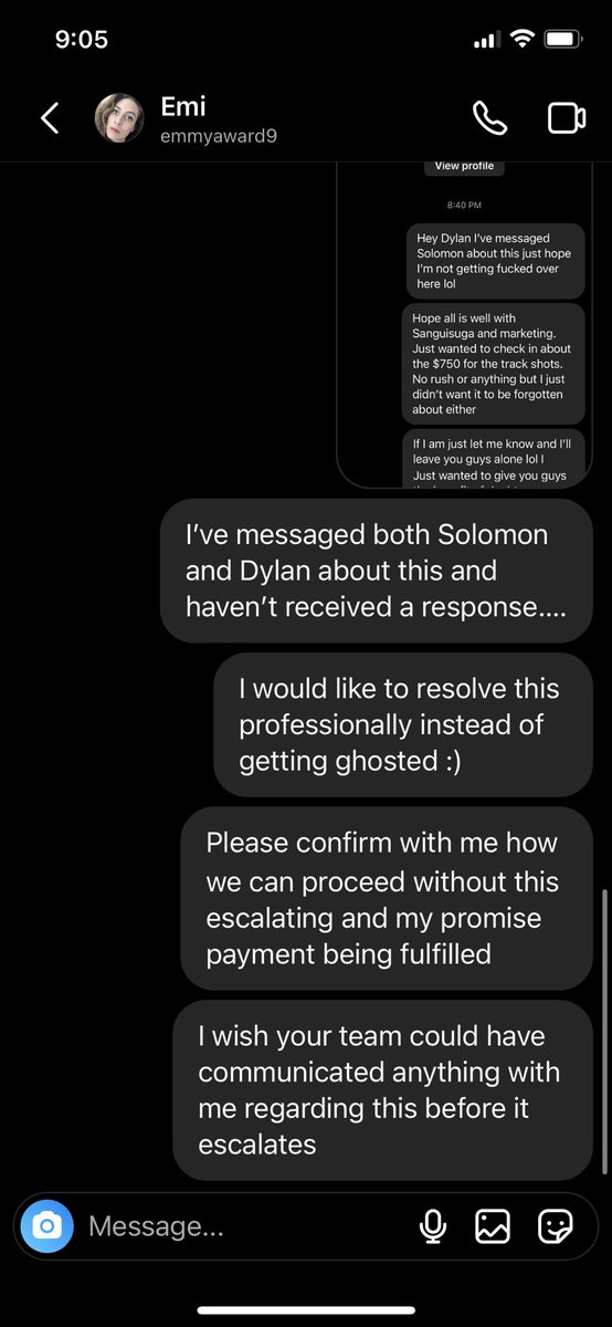 TubbyAsian's tweet photo. Lmao this is why no new friends fuck people who exploit artists and their talent https://t.co/TyGJXywclu
