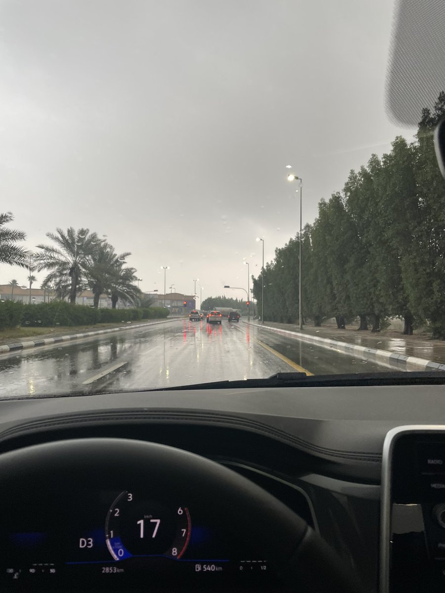 Fatima96_H's tweet photo. 🌧 https://t.co/Xnu7IdqhOt