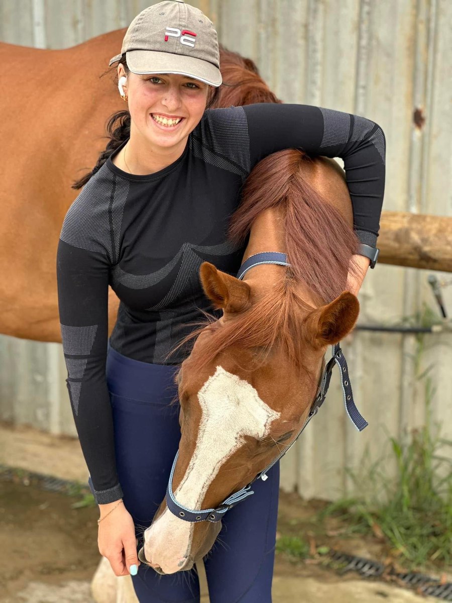 WHITE BOOTS (Animal Kingdom) has put the biggest smile on 16yo Georgia’s face! A stable favourite for @kimwaugh6 and loved by all his owners, he arrived yesterday ready to embark on his new career. He’s absolutely stunning! ❤️ #offthetrack #lifeafterracing @KickUpForRacing