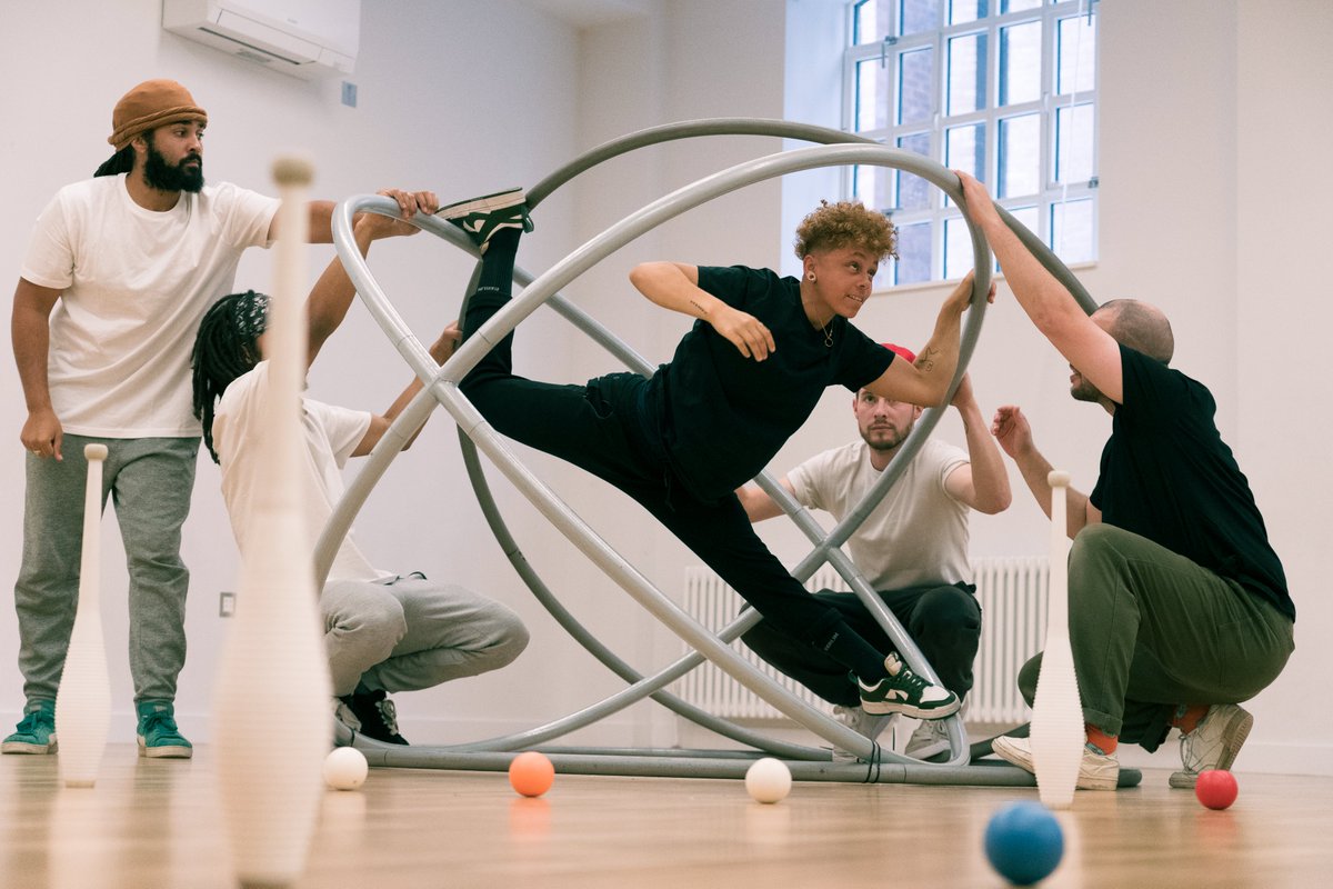 Simple Cypher tweet media