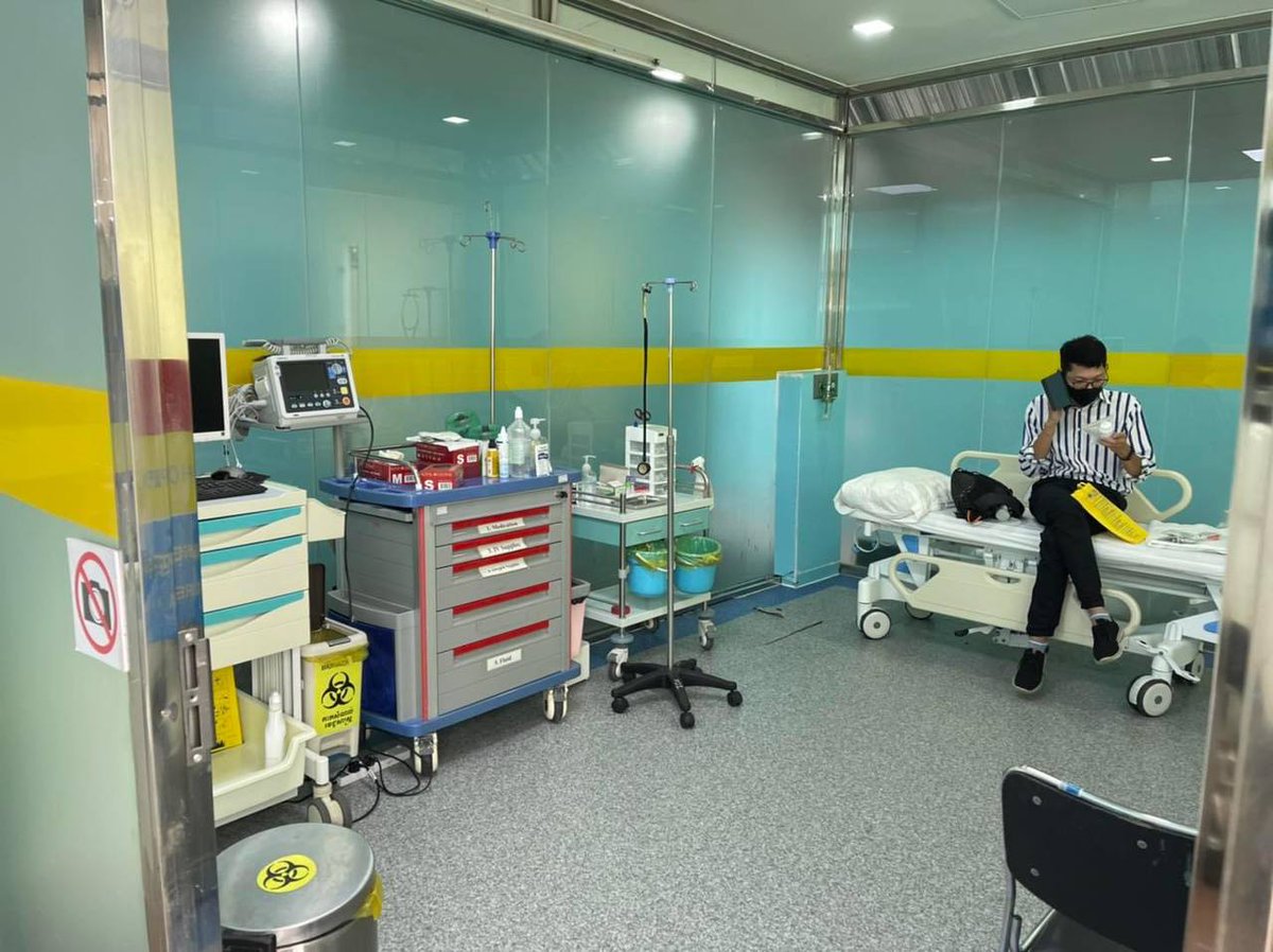 Lyzza58's tweet image. Thank you to all of you (team) for donating blood to the hospital to help all patients.👏👏🥰🥰