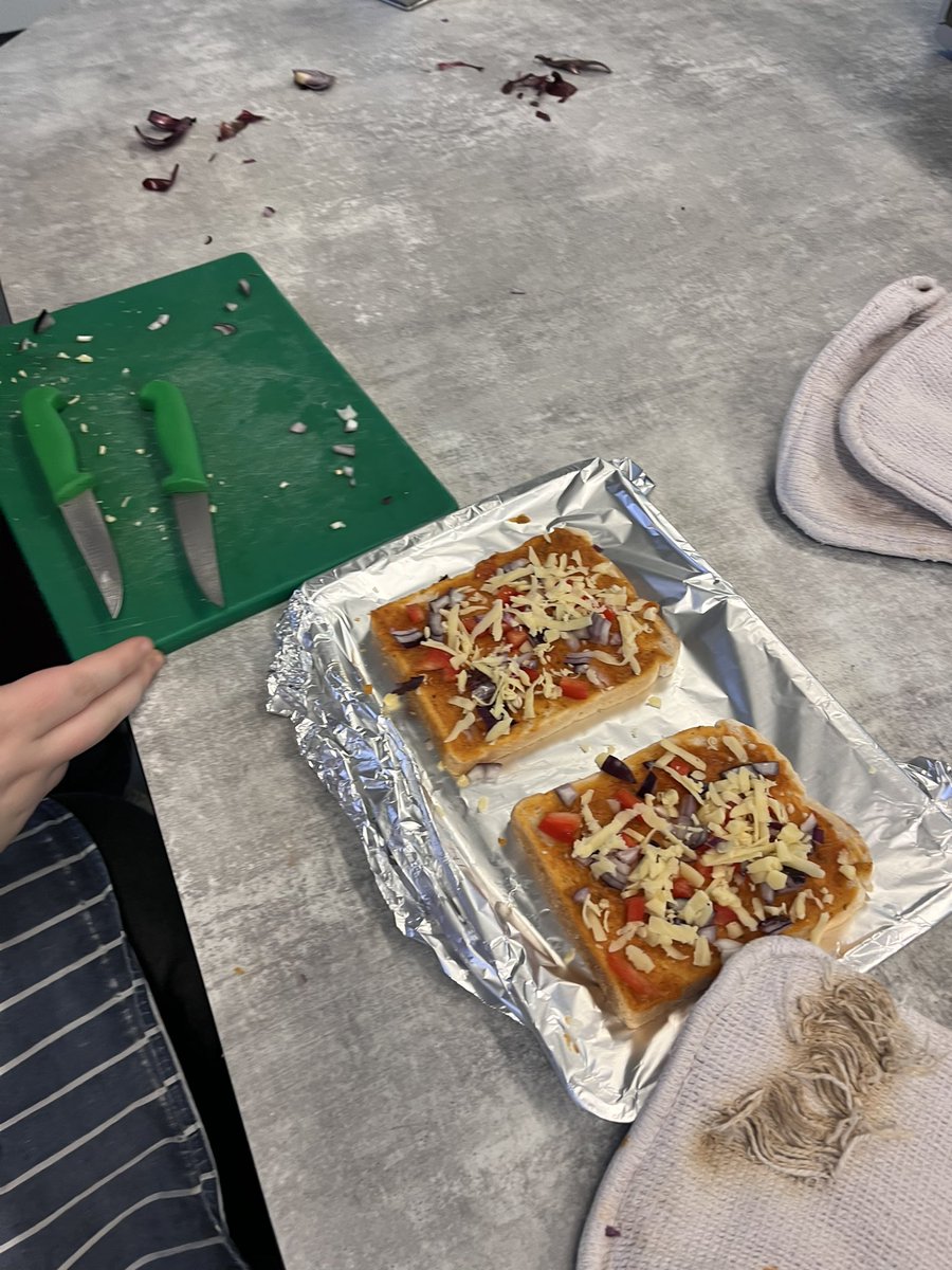 CN_SEND's tweet photo. AP3 have enjoyed their first cooking lesson of the year. Making pizza 🍕 toast. Thank you @CN_Cooking and Miss Leeson for an amazing lesson https://t.co/80ZFca9EtJ