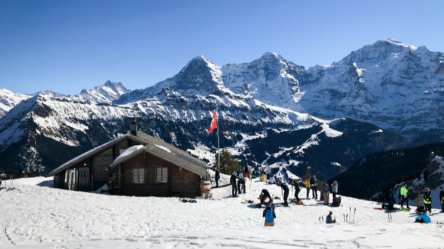 𝗖𝗔𝗣𝗔𝗡𝗡𝗘 𝗔𝗟𝗣𝗜𝗡𝗘
Dopo 10 edizioni ambientate nella stagione estiva, la nuova serie ci porta alla scoperta della vita nei rifugi di montagna durante i lunghi e freddi inverni.

Guarda le puntate sul #PlayRSI ➡️ bit.ly/3Cm69j2