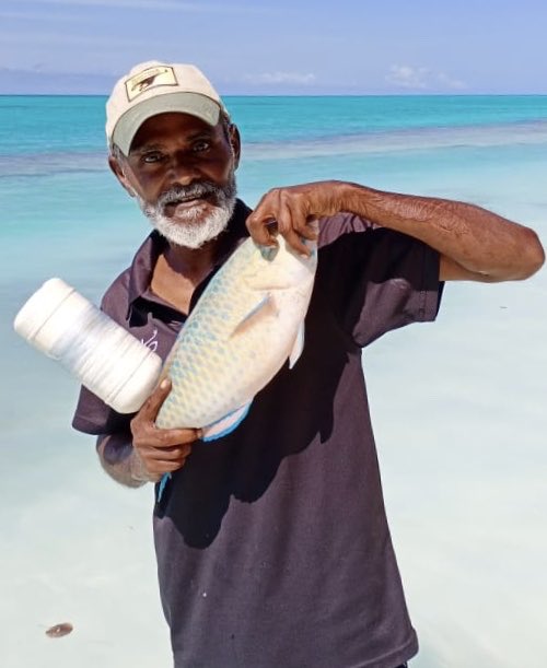 Sandy is <a href="/Sideytheshark/">Sidey</a> mentor. It would be much better to use Sandy photo in this. Consider this photo for next time.