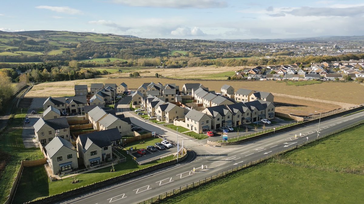 MillerHomesUK's tweet photo. Come fly with us… ✈️ over The Calders! These amazing drone shots illustrate just how ‘in the heart of the countryside’ our lovely #Cliviger development is 🌲❤️ https://t.co/6kZpyVMkIv