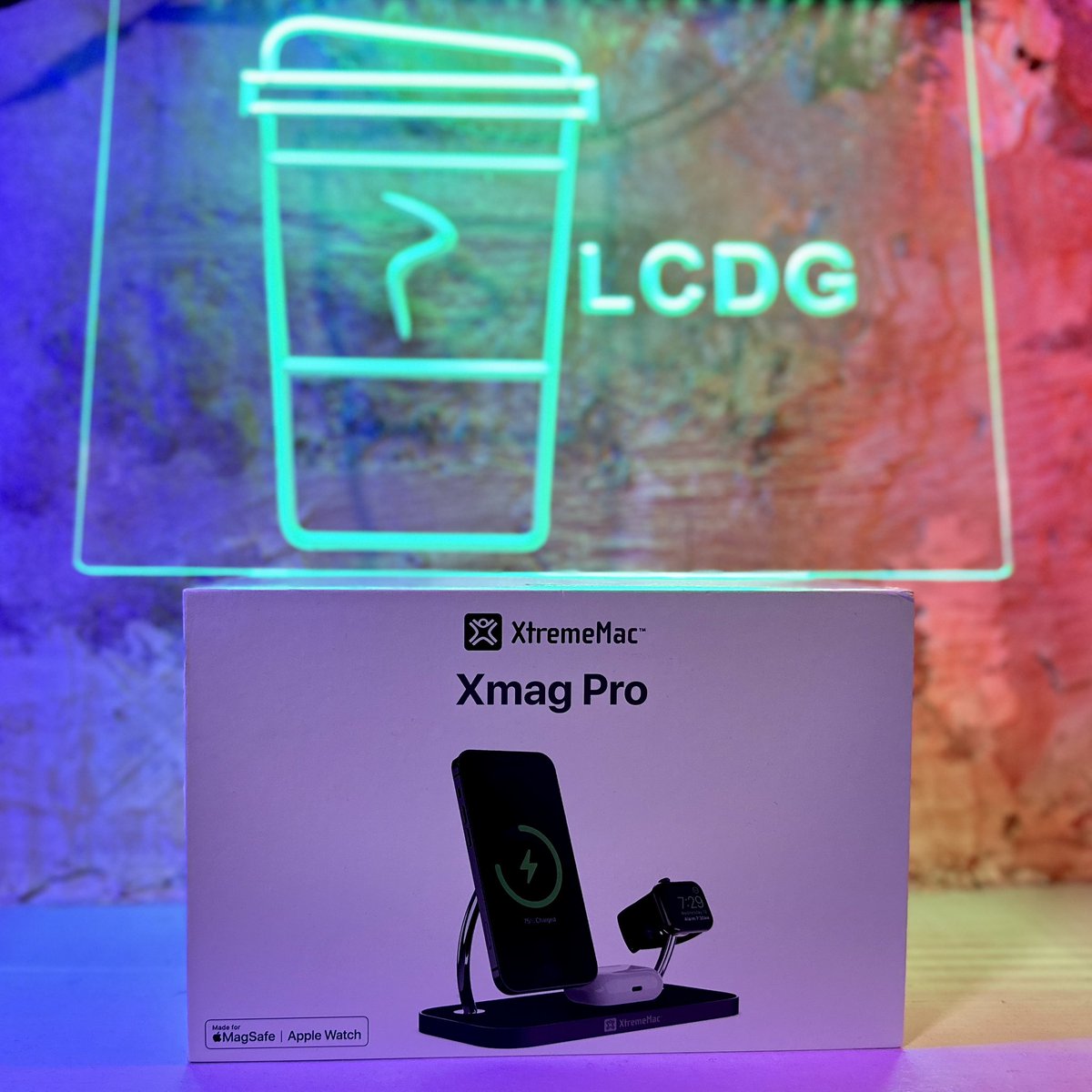 LeCafeDuGeek's tweet photo. #Concours #NoeLCDG
Impossible de recharger iPhone, AirPods et Watch avec un seul cable ? Pas chez XtremMac.
La station 3en1 à gagner !

Pour participer :
➡️Follow @LeCafeDuGeek &amp; @XtremeMac
➡️Invite 2 amis

Double tes chances sur insta :
https://t.co/8erWaI9XPa

TAS : 18/01 https://t.co/COT7fmythl