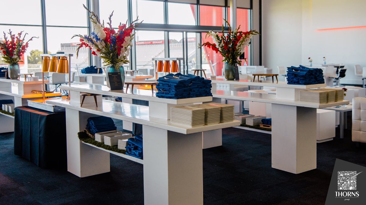 ThornsGroup's tweet photo. 🍽️ Take banquet serving to the next level with our vision range!
These vision servery tables take on a modern twist to your standard banquet serving options.
#WeBuildEnvironments #ThornsGroup #Events #EventHire #Catering #CateringHire #Banquet #Banqueting #FurnitureHire https://t.co/V5CWBGuN1Q
