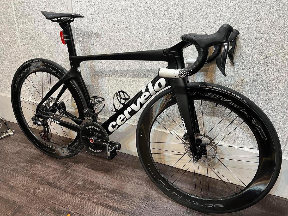 TqgHqo3OIWO6pOF's tweet photo. 【cervelo s5 disc】c028カーボンステム交換作業とcampagnolo BORA WTOホイール交換作業
その他自転車整備チューニング作業をさせて頂きましたm(_ _)m  ありがとうございます！！

#cervelo
#s5disc
#c028carbonstem
#campagnolo
#BORAWTO
#あさみフレンド
#あさみフレンド川口店 https://t.co/y9Favb8KFg