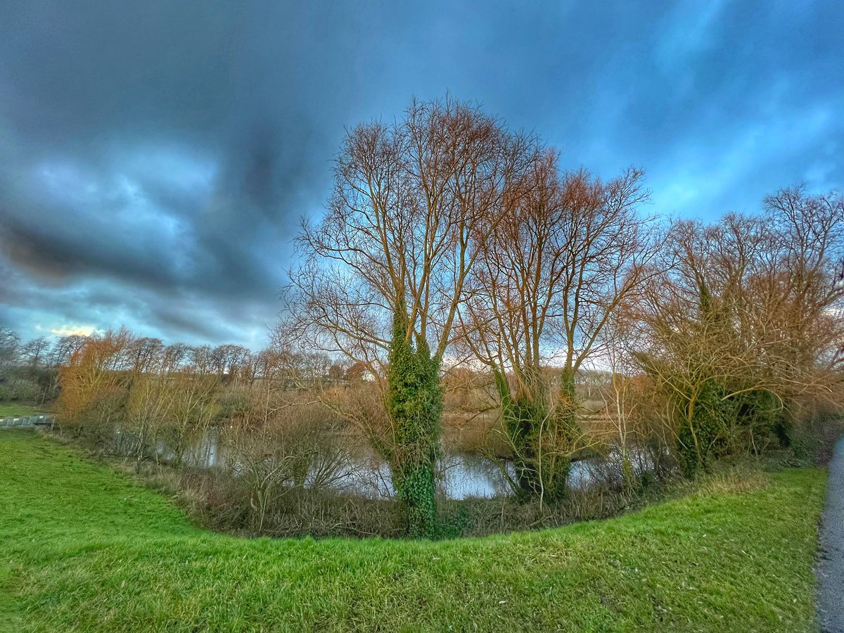 Cattan2011's tweet photo. Mills Green and Hawks Green Valley #NaturePhotography #NATURERESERVE #NatureBeauty #landscapephotography #STAFFORDSHIRE #WESTMIDLANDS https://t.co/efuPOdDkcY