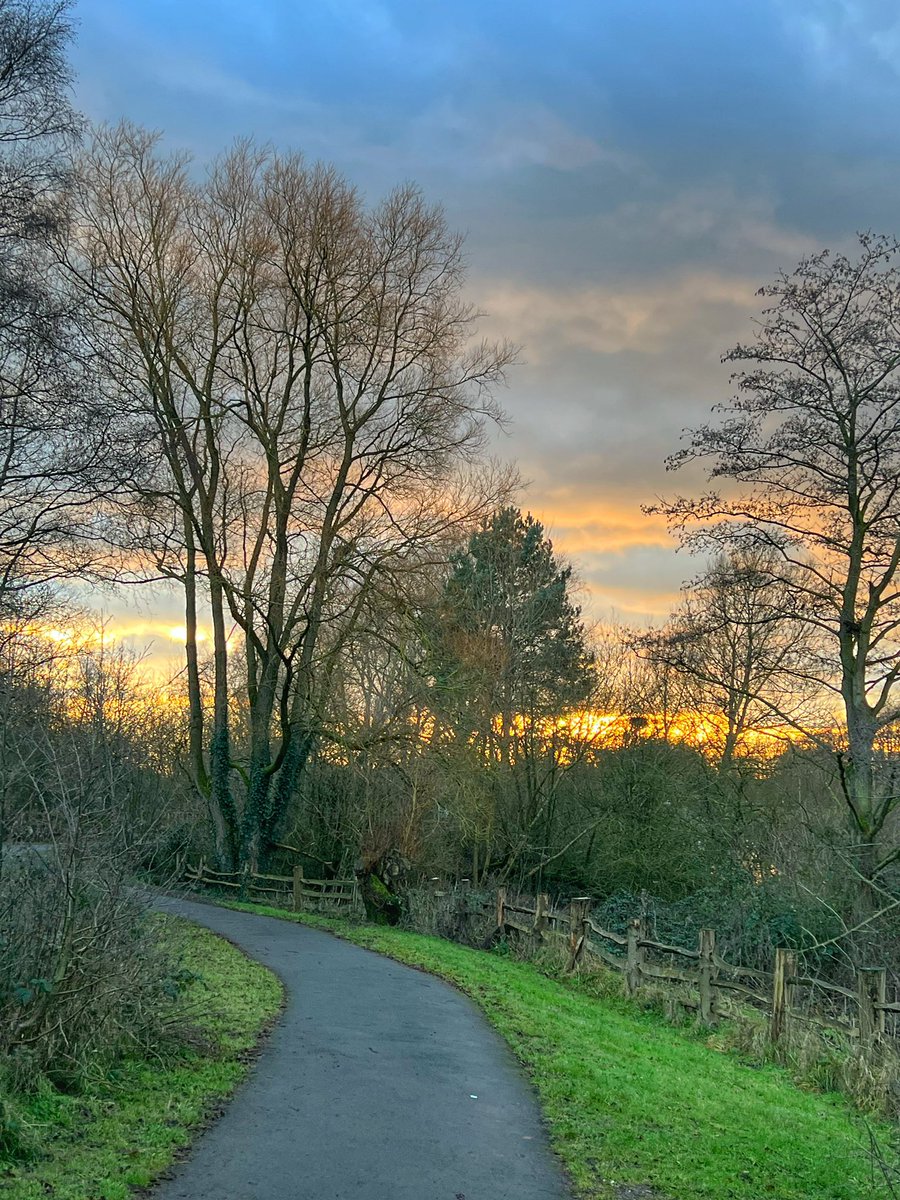 Cattan2011's tweet photo. Mills Green and Hawks Green Valley #NaturePhotography #NATURERESERVE #NatureBeauty #landscapephotography #STAFFORDSHIRE #WESTMIDLANDS https://t.co/efuPOdDkcY