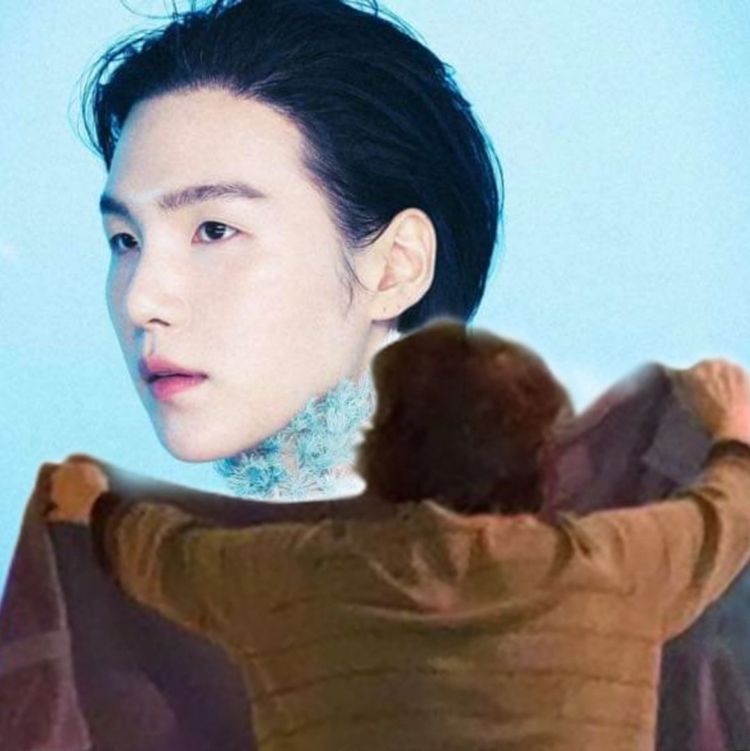 KangSoohee9's tweet photo. Min Yoongi you don't have to do this  i don't want to change my bias😭😭😭 https://t.co/IZ1w1NLwEf