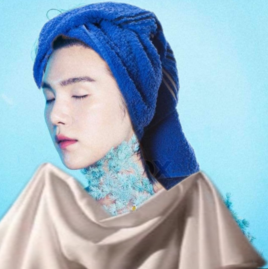KangSoohee9's tweet photo. Min Yoongi you don't have to do this  i don't want to change my bias😭😭😭 https://t.co/IZ1w1NLwEf