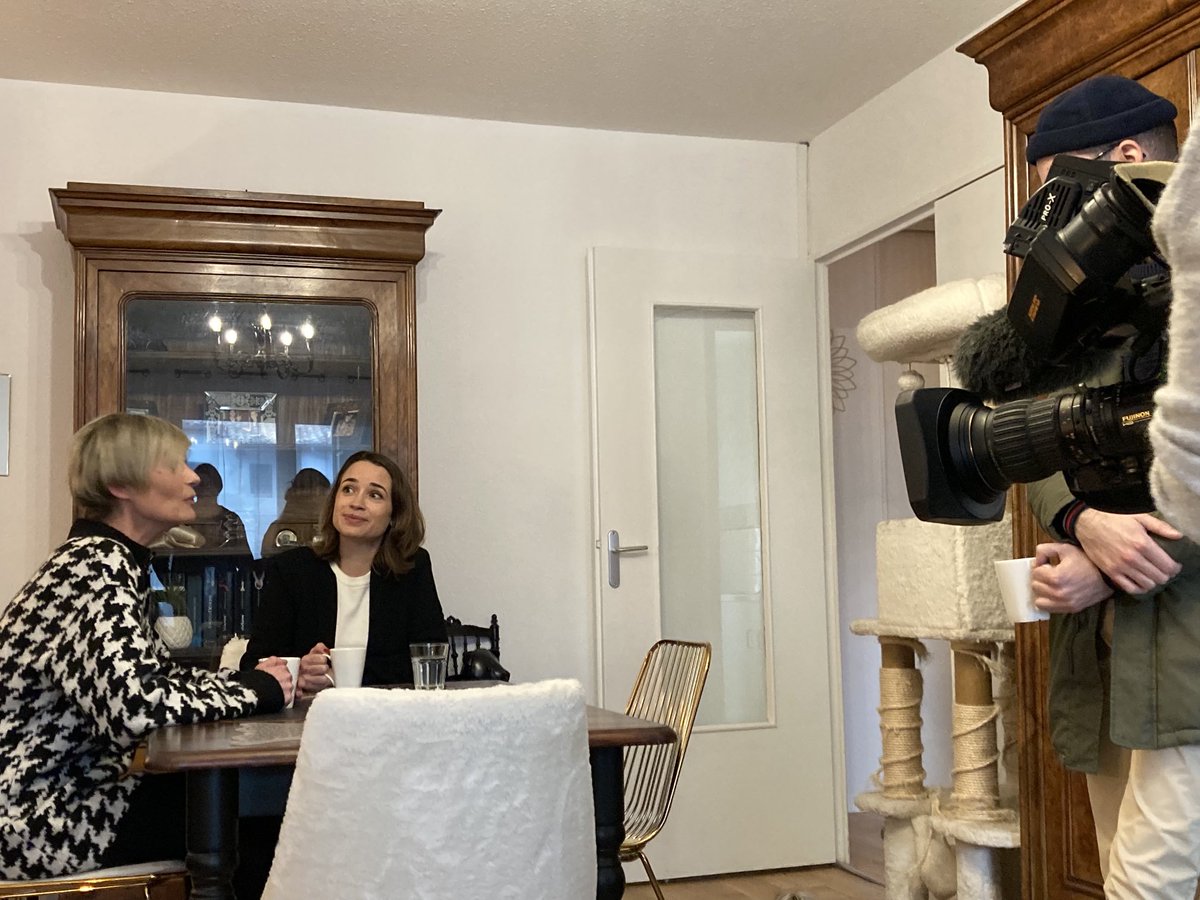 delormebr's tweet photo. Tournages en cours 🎥 au #groupedeschalets #innovation #logementsocial #HLM #radiateursnumeriques @LesCoopHlm @UnionHlm @TF1 @F3Occitanie @Qarnot https://t.co/Tyco0fqqRd