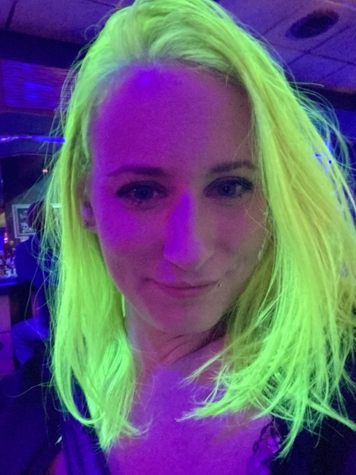 #manicpanic #electriclizard #club #dancer #blacklight #green #glow https://t.co/asypOisGcW<a href="/tag/manicpanic"class="tags">#manicpanic</a><a href="/tag/electriclizard"class="tags">#electriclizard</a><a href="/tag/club"class="tags">#club</a><a href="/tag/dancer"class="tags">#dancer</a><a href="/tag/blacklight"class="tags">#blacklight</a><a href="/tag/green"class="tags"><span>#green</span></a><a href="/tag/glow"class="tags"><span>#glow</span></a>