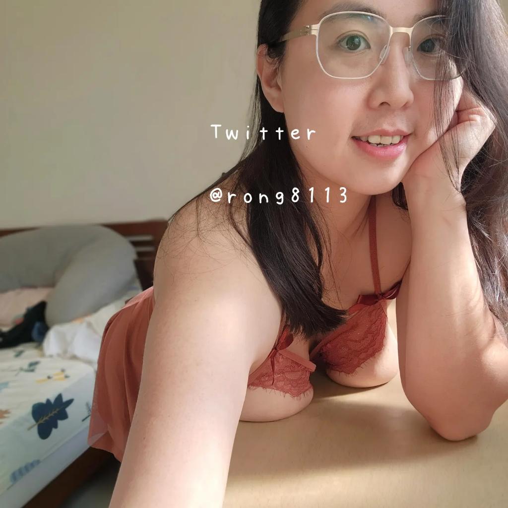 rong8113's tweet photo. 01/04☀️
【2023第一季】【第二彈】
不想丟掉他
想幫睡衣找個家🏡
【活動】
抽一位送原味睡衣
【資格】
❶愛心❤️+跟隨
❷轉推
❸留言「最喜愛容容的哪裡」
【截止時間】
2023/01/05 23：00
【備註】
抽中後會私訊
會以小七店到店方式寄送
#轉推留言愛心加追蹤 https://t.co/xz8lBRsQUo