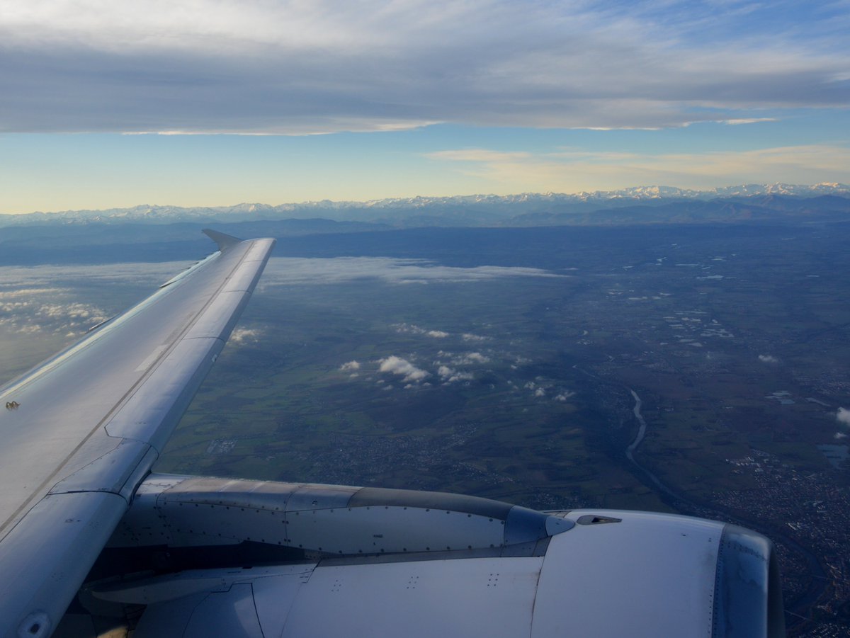 MSN3503's tweet photo. Photos du vol TLS-CDG du 25 décembre 2022 : 
@AirFranceFR @KylianR3 @alexandre_spott 

(A320 AF F-HEPD) https://t.co/Y6UXHviIJM