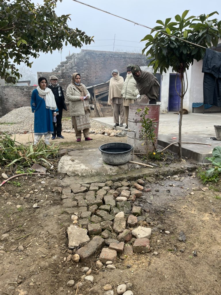 ddrsjammu's tweet photo. ODF+ villages on ground inspection today at Block Akhnoor and Bhalwal, Distt Jammu by Dep Director Sanna Khan, ACP Nighat Alam and Field Officer Sania Haq khan. https://t.co/PiVT1c6Fqe
