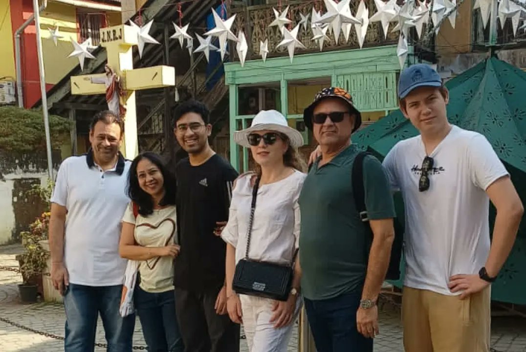 Khaki_Tours's tweet photo. Ashishโs brother was down in #Mumbai from #Switzerland, and the two families joined us on a #BygoneBandra walk. #Bandraโs sights and stories were as much a joy to the Mumbaikars as to the videshis. The #MountMary church, the quaint cottages and #Ranwar village made their day! https://t.co/SQOJjI0ySW