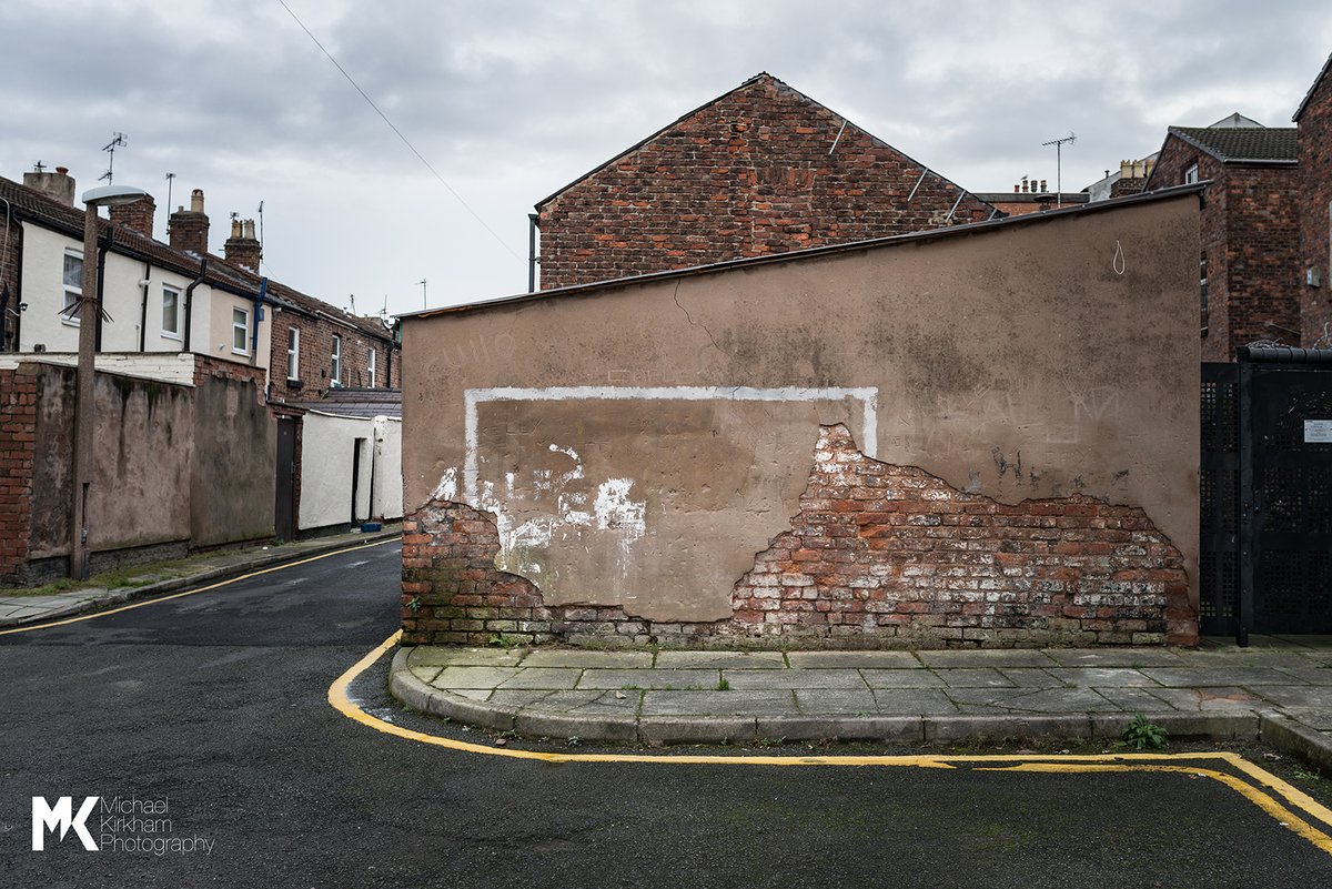 UrbanGoals's tweet image. I started this project back in 2015. I&apos;m going to post my favourite four goals captured from each year up until now. 
So, lets start. Here is 2015.

#UrbanGoals