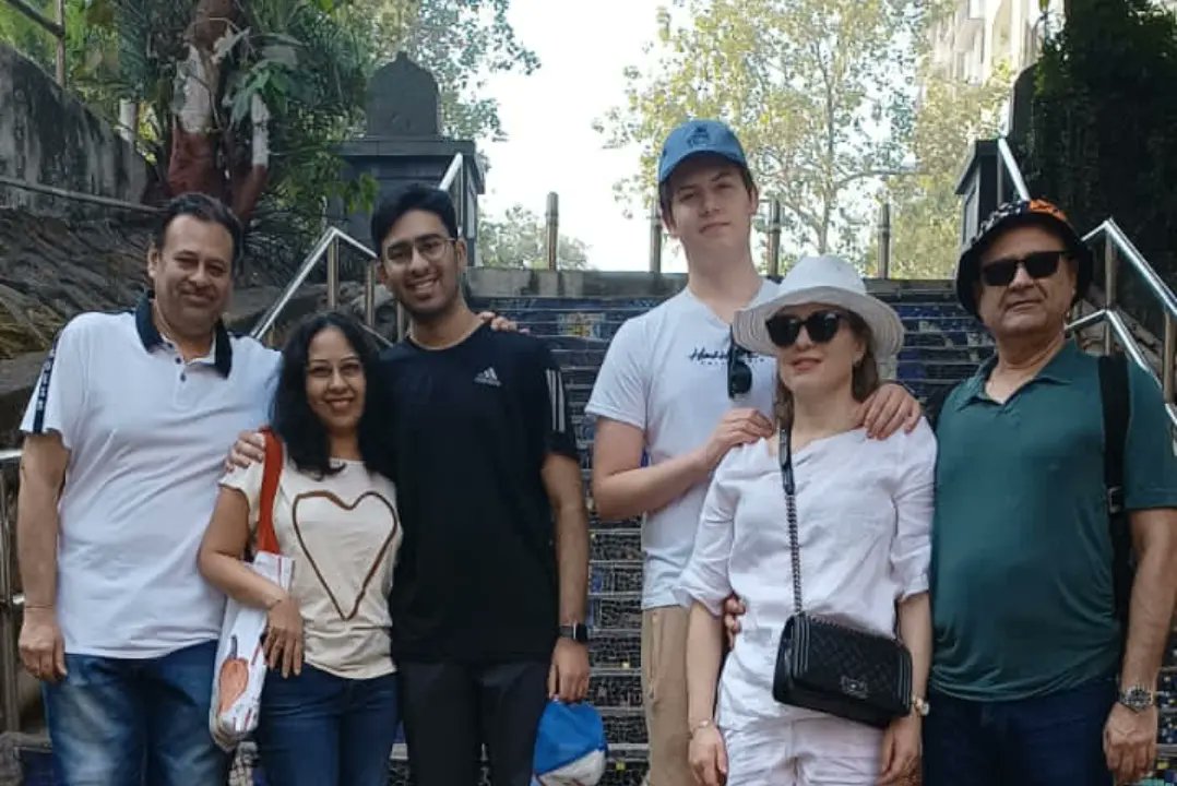 Khaki_Tours's tweet photo. Ashishโs brother was down in #Mumbai from #Switzerland, and the two families joined us on a #BygoneBandra walk. #Bandraโs sights and stories were as much a joy to the Mumbaikars as to the videshis. The #MountMary church, the quaint cottages and #Ranwar village made their day! https://t.co/SQOJjI0ySW