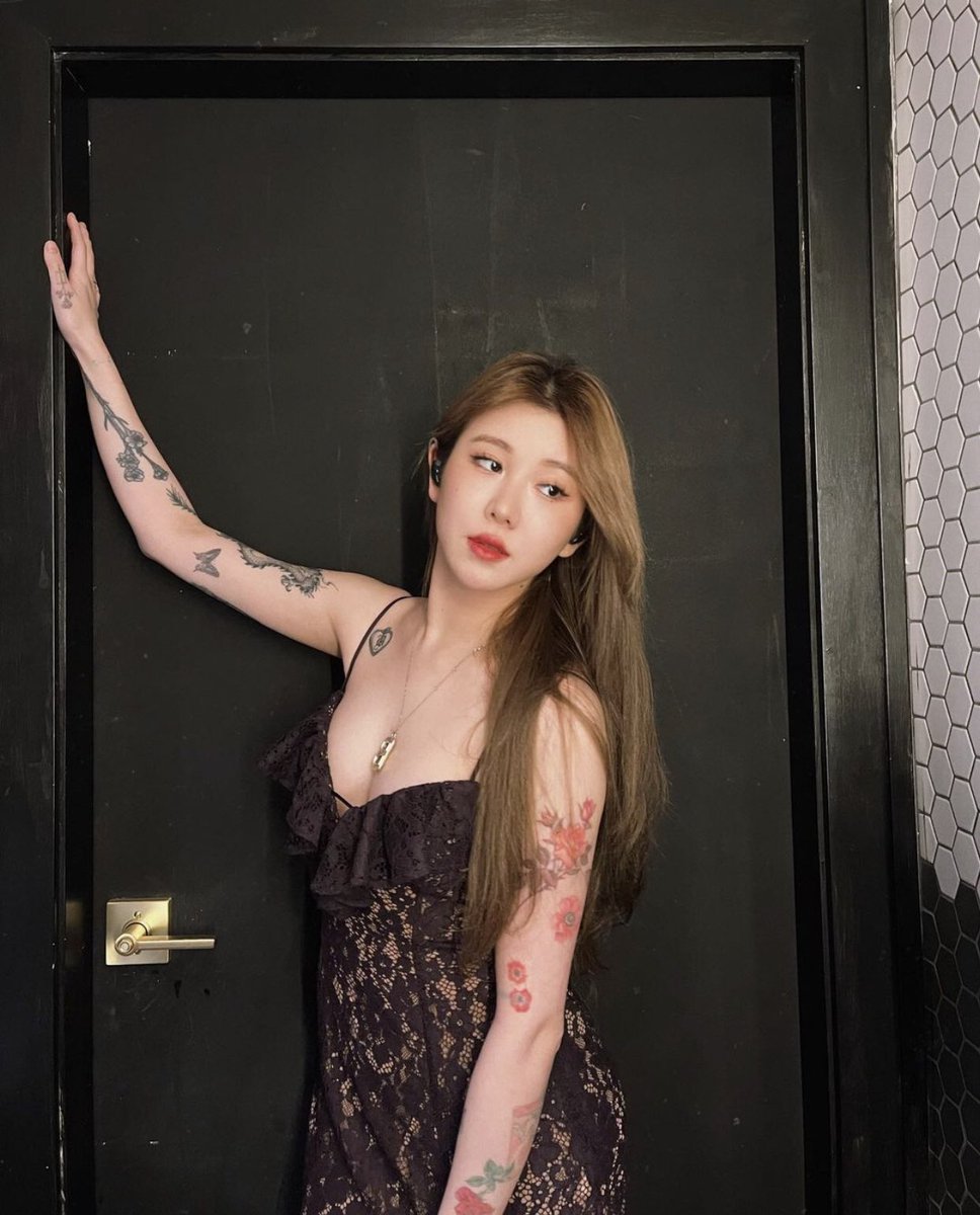 yubrrr's tweet photo. 15&amp; https://t.co/gg7V9mhQeb