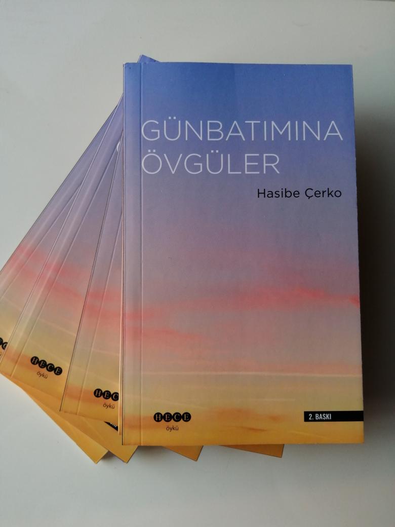 hasibecerko's tweet photo. Yeni yıla tazelenerek girdiğimizin resmidir. Teşekkürler @heceyayinlari https://t.co/rAFZZmop06