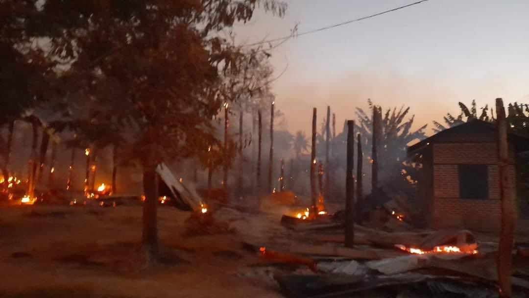 SoeMin108's tweet photo. @RapporteurUn @Spring_Roungni Burma terrorist military of Min Aung Hlaing is still burning down many villages in Sagaing District, Myanmar. #UN can’t stop junta. Why #UNsecuritycouncil keep quite? Please help our Myanmar people!!!  #WhatsHappeningInMyanmar https://t.co/6QwFrp7Krj