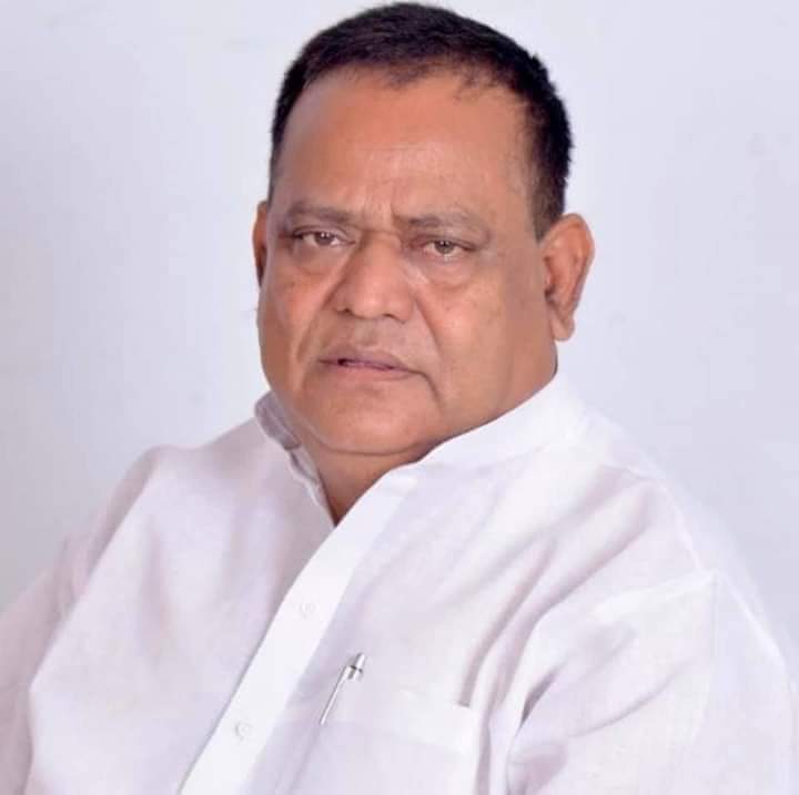 हम सबके मसीहा गरीब पीड़ित शोषित व वंचित वर्ग की आवाज और राजस्थान प्रदेश के कद्दावर नेता राजस्थान sc आयोग अध्यक्ष आदरणीय श्री @MLAKhailadiINC जी को जन्म दिवस की अनंत बधाइयां शुभकामनाएं 🌹🌹🌹🌹🌹 
जय जय खिलाड़ी लाल
राजस्थान का एक ही लाल
खिलाड़ी लाल खिलाड़ी लाल 
@KhiladiLalINC