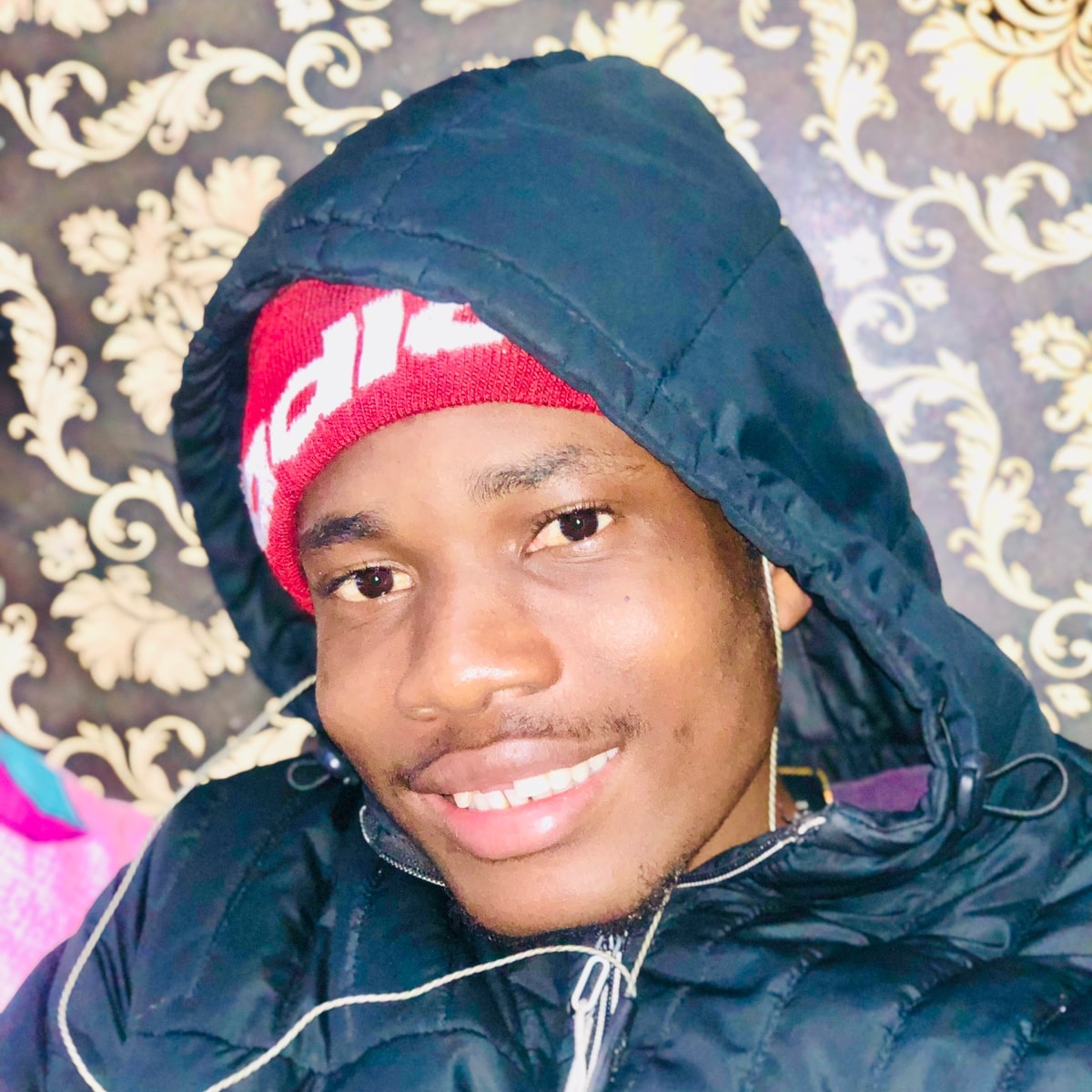 Pampus_'s tweet photo. Smiling cuz success is locating me this year. 
#Such_A_Life https://t.co/hBoxK924OX