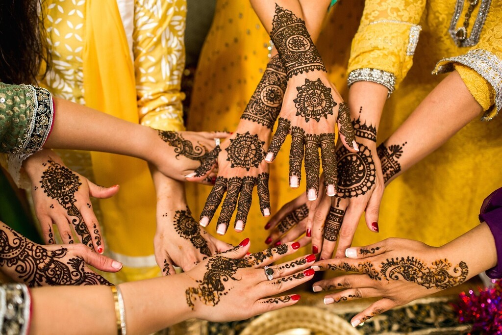 moonlightstudpk's tweet photo. MOON LIGHT Wedding Photographer
#photographer #photographertips #photographervsvideographer #photographersong #photographerswords3genshin #photographerasmr #photographerinterview #photographerreactstoamerica'snexttopmodel #photographercourse #photographโฆ https://t.co/c1CND07BJW https://t.co/oszM3WwSnk
