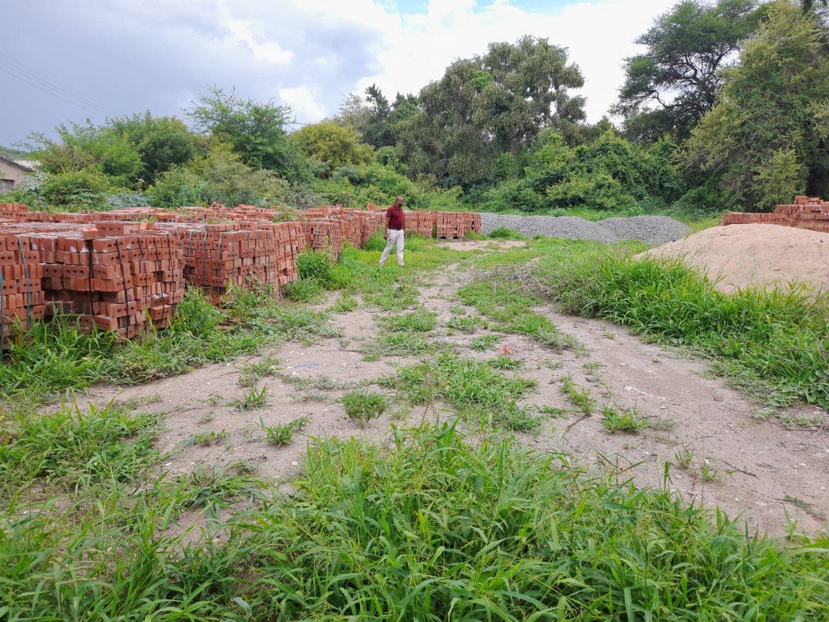 hwangetown's tweet photo. Most of the material for the construction of Hwange Local Board's state-of-the-art flea market under the Devolution Fund is now in place @HwangeResidents @molokele @LyejaFM @Vostile1 @ministry_local @UcazOfficial @InfoMinZW @MinistryofWome3 @SallyChirwa @WhangeYouth https://t.co/mVN9I7kewh