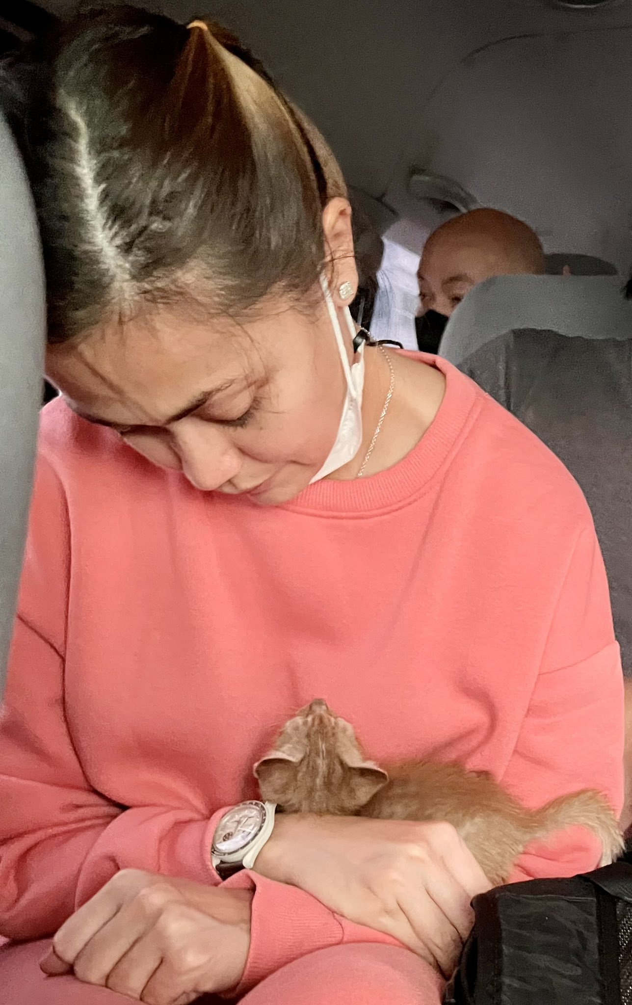 Jodi Sta. Maria with her pet cat Naia