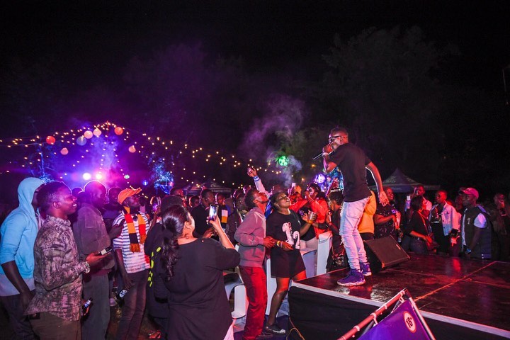 evoke_ug's tweet photo. Thursdays bring back memories, throwback to the Evoke night hosted at
๐ @foreverresort on the 13th July 2019!
Tag a friend you remember meeting๐
#neonatthebridge2 #NeonAtTheBridge2 #evoketuko #evokelifestyle https://t.co/LaBlAlQfxa