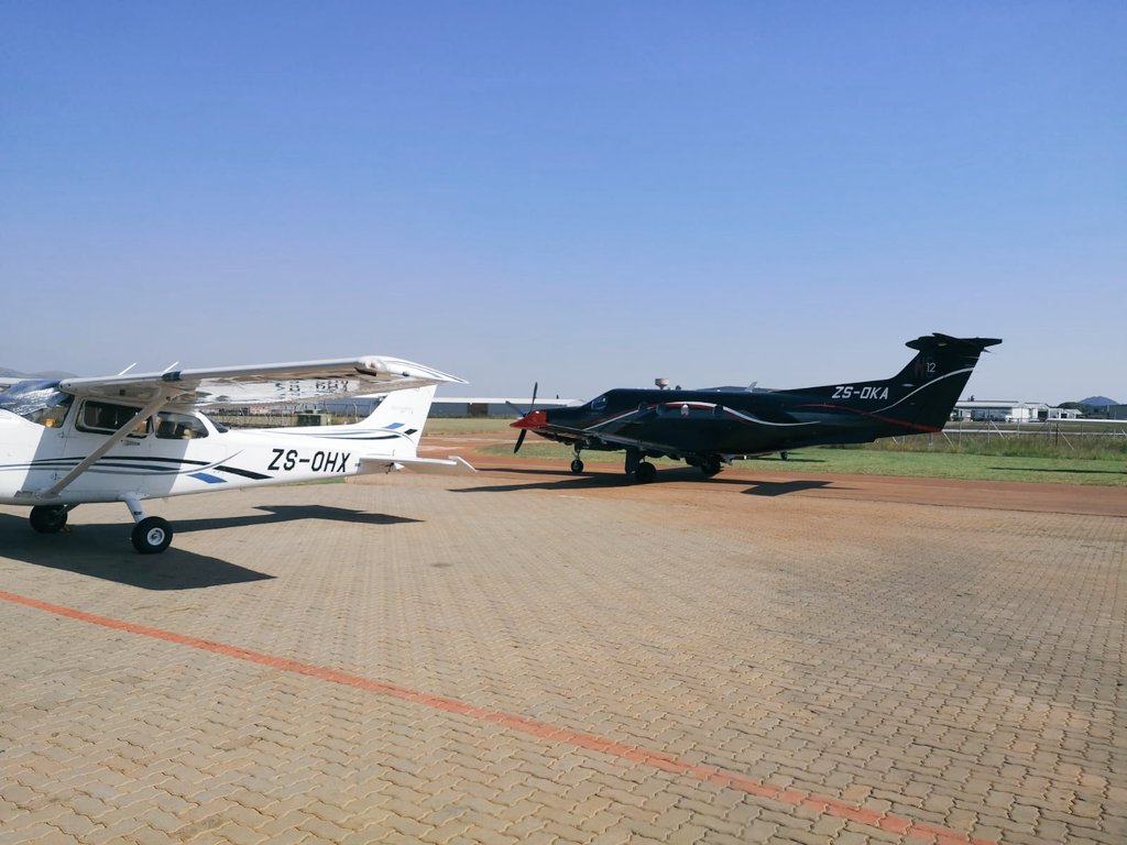 A380Capt_Tumi's tweet photo. The past and present 🥺
#Pilot #pilotlife #pt6nation https://t.co/SVubpELVGp
