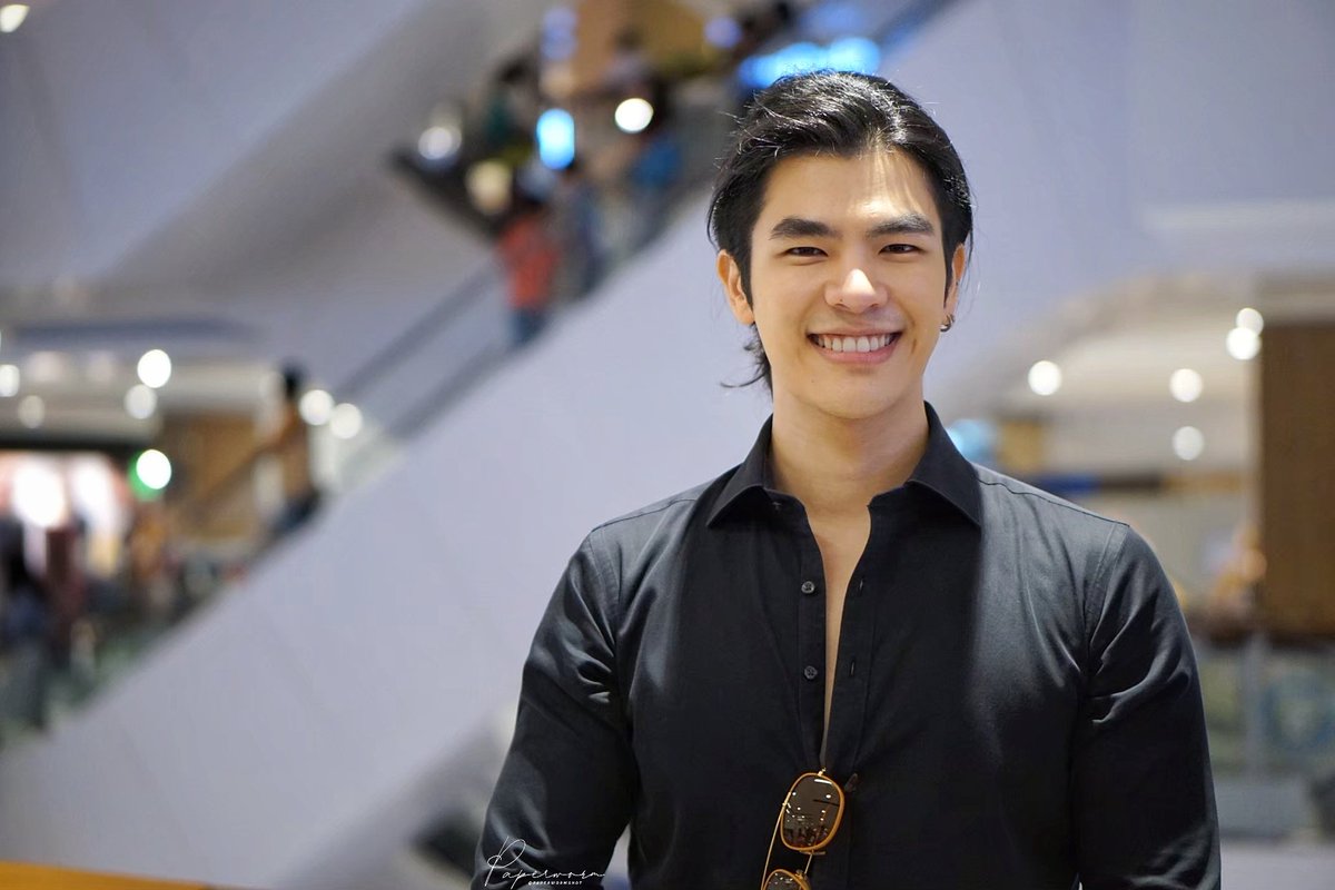 paperworm_shot's tweet photo. Happy birthday นะคะพี่มาย @milephakphum 🎂🥳🎉💕 ยินดีกับความสำเร็จทุกๆอย่างเลยน้าาาา ขอให้มีคนรักพี่เพิ่มขึ้นไปอีกเรื่อยๆ มีความสุขมากๆ เป็นรอยยิ้มของฟคแบบนี้ตลอดไปนะคะ 💚

#HappyMilePhakphumBD2023 
#MilePhakphum #GreenyRose https://t.co/FuHbq0H0Kh